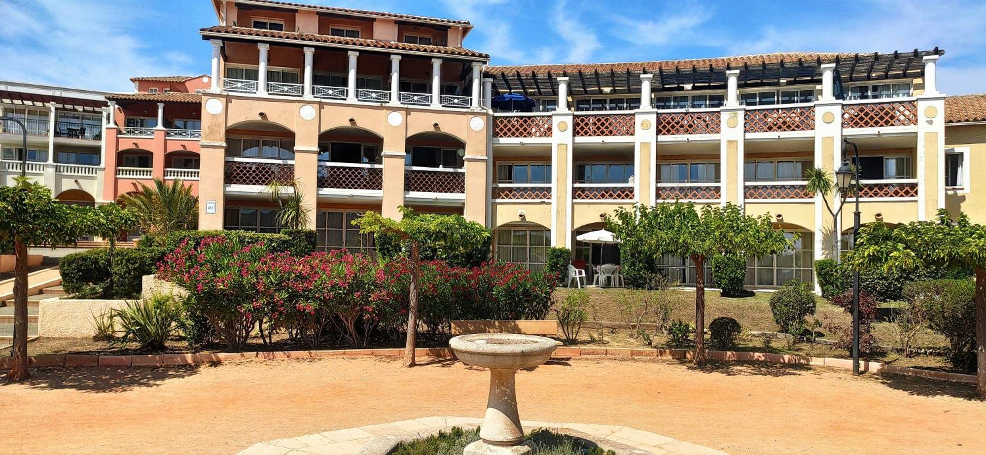 Cap Esterel T2 1ch 4-5p Rez-de-Jardin Vue Mer, Piscine, Parking et Ménage inclus, WIFI gratuit Saint-Raphaël Buitenkant foto